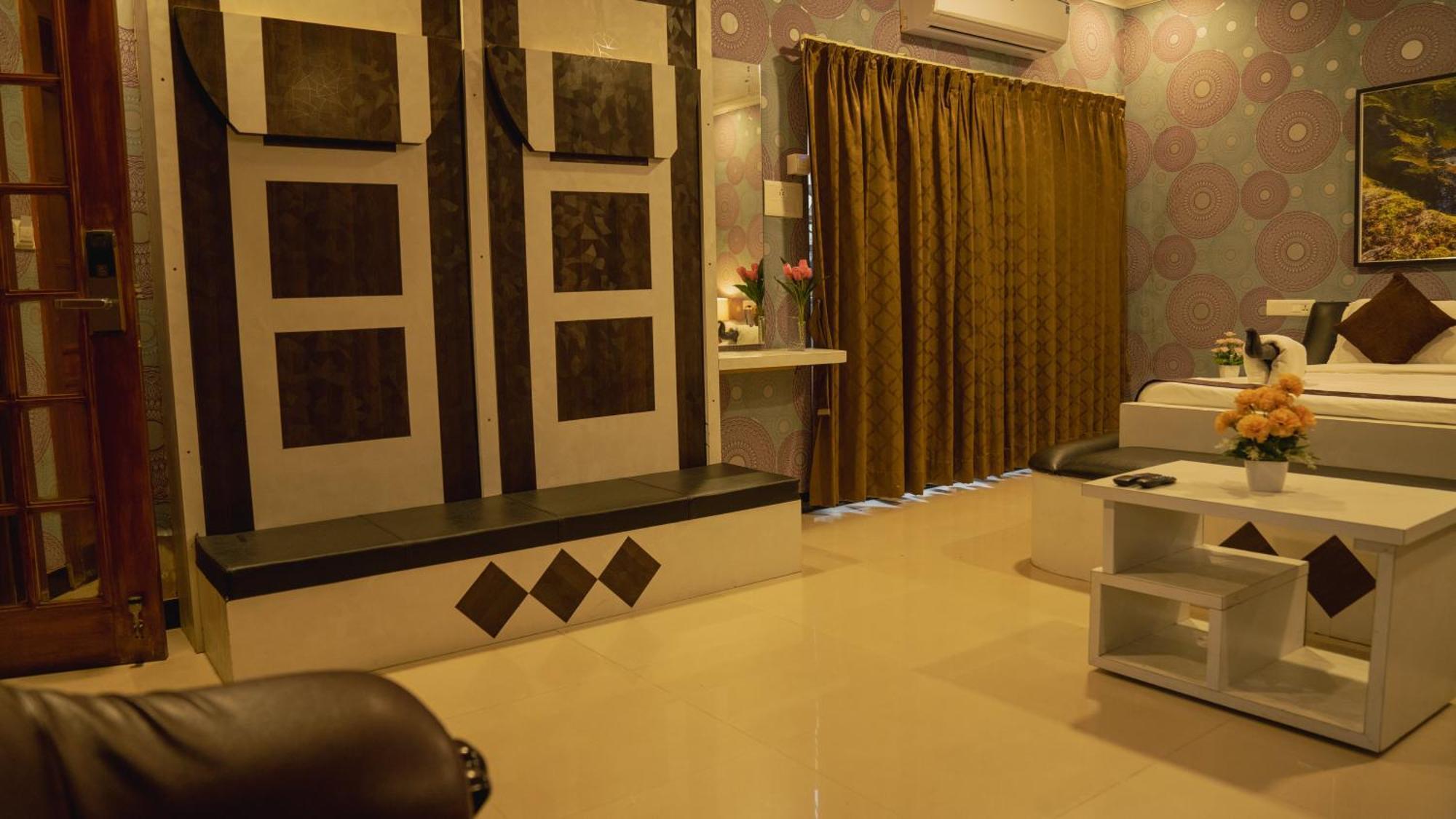 Seasons Suites Jp Nagar بنغالور الغرفة الصورة