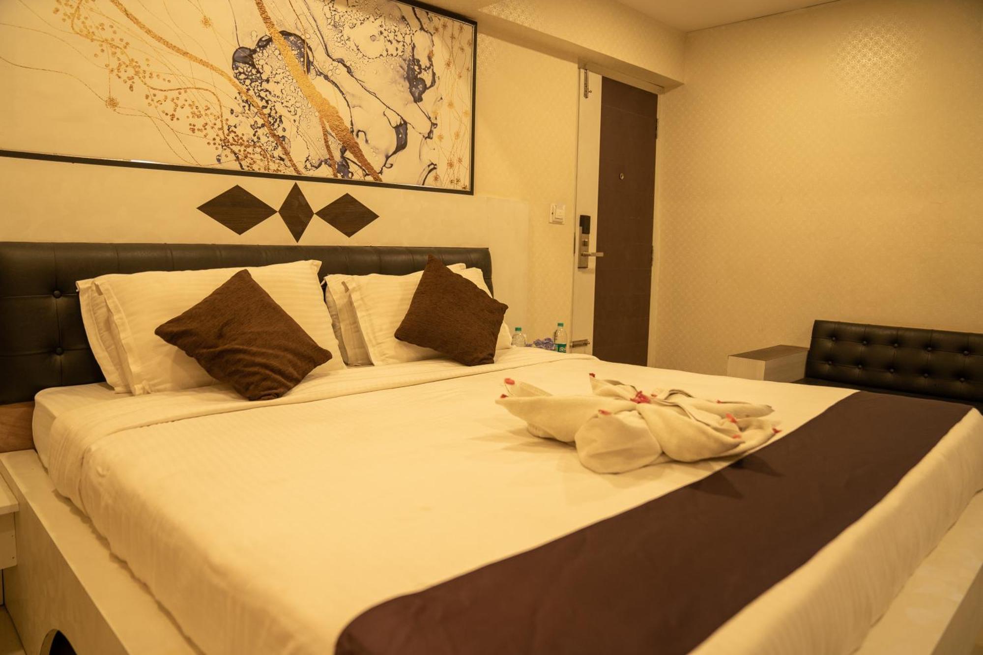 Seasons Suites Jp Nagar بنغالور الغرفة الصورة
