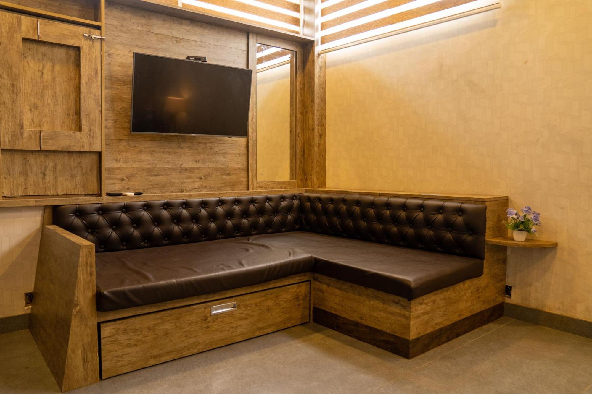 Seasons Suites Jp Nagar بنغالور الغرفة الصورة